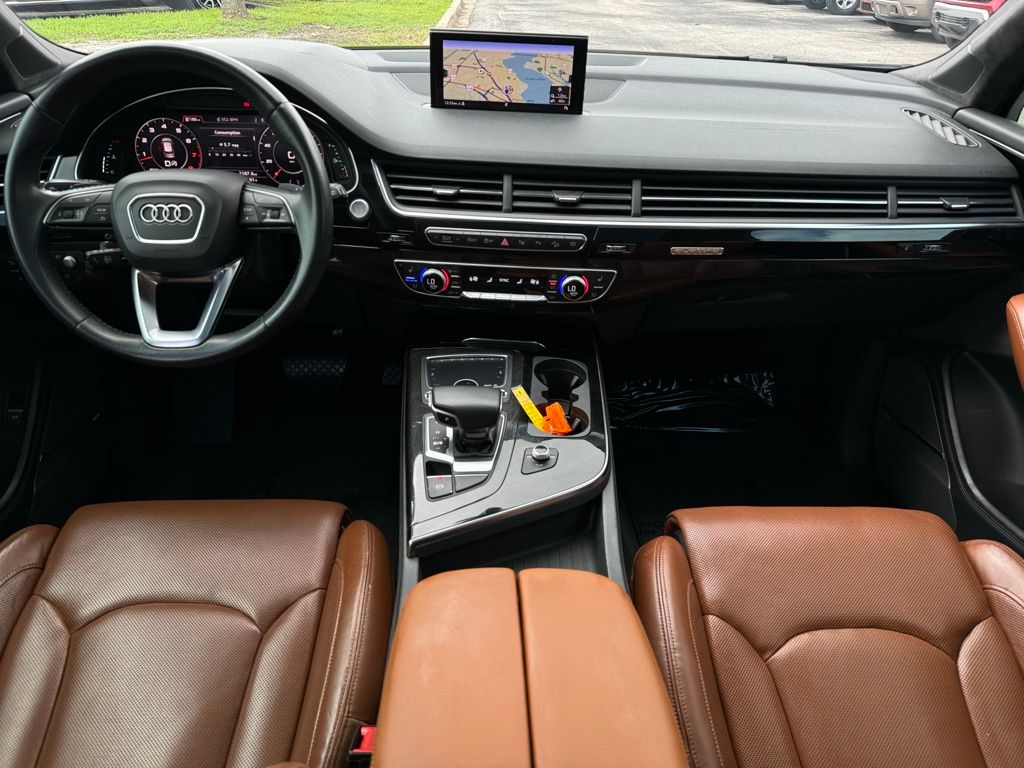 2019 Audi Q7  25