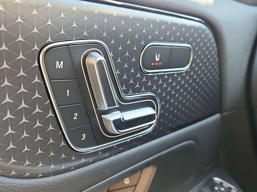 Thumbnail: 2026 Mercedes-Benz GLA - 15