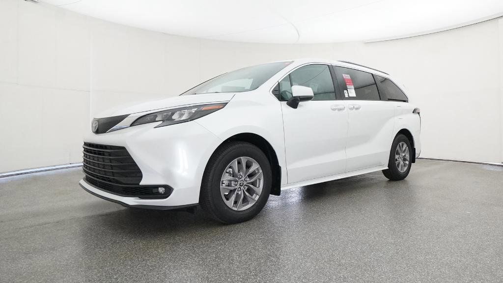 Thumbnail: 2025 Toyota Sienna - 27