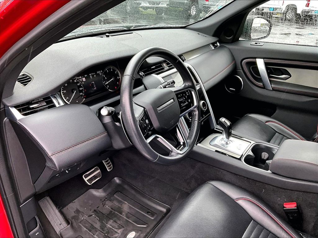 2023 Land Rover Discovery Sport — photo 8