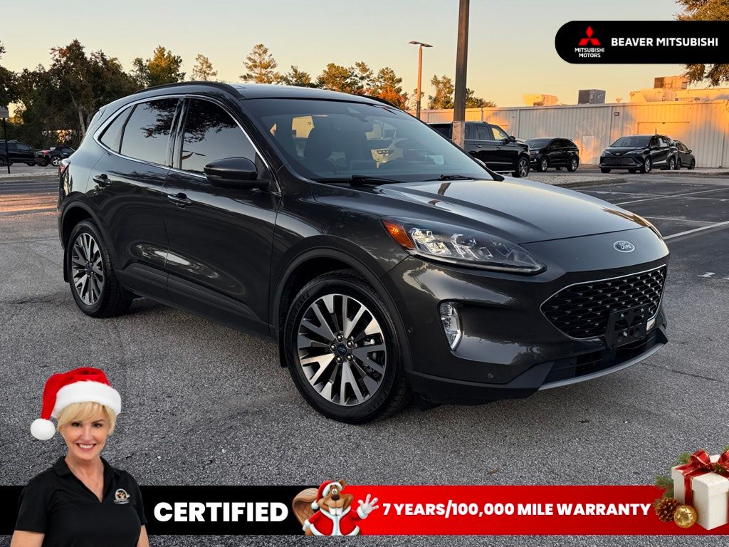 2020 Ford Escape Titanium's photo