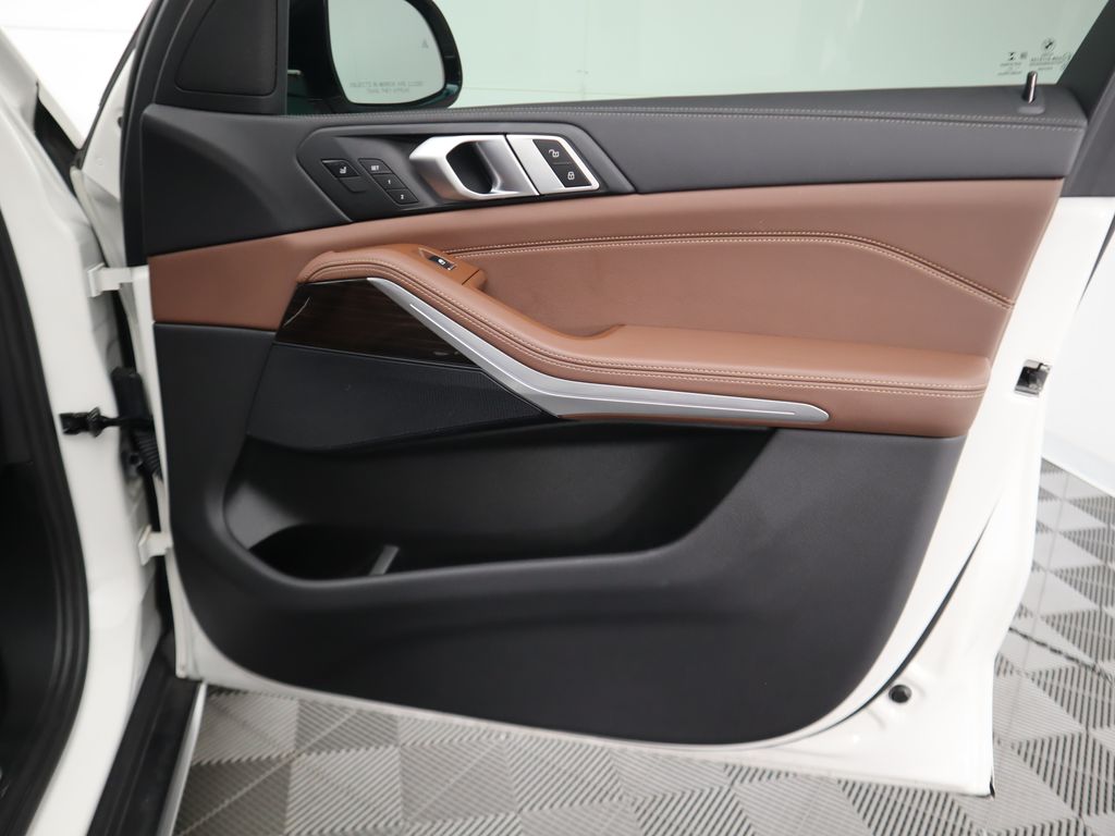 2021 BMW X5 sDrive40i 26