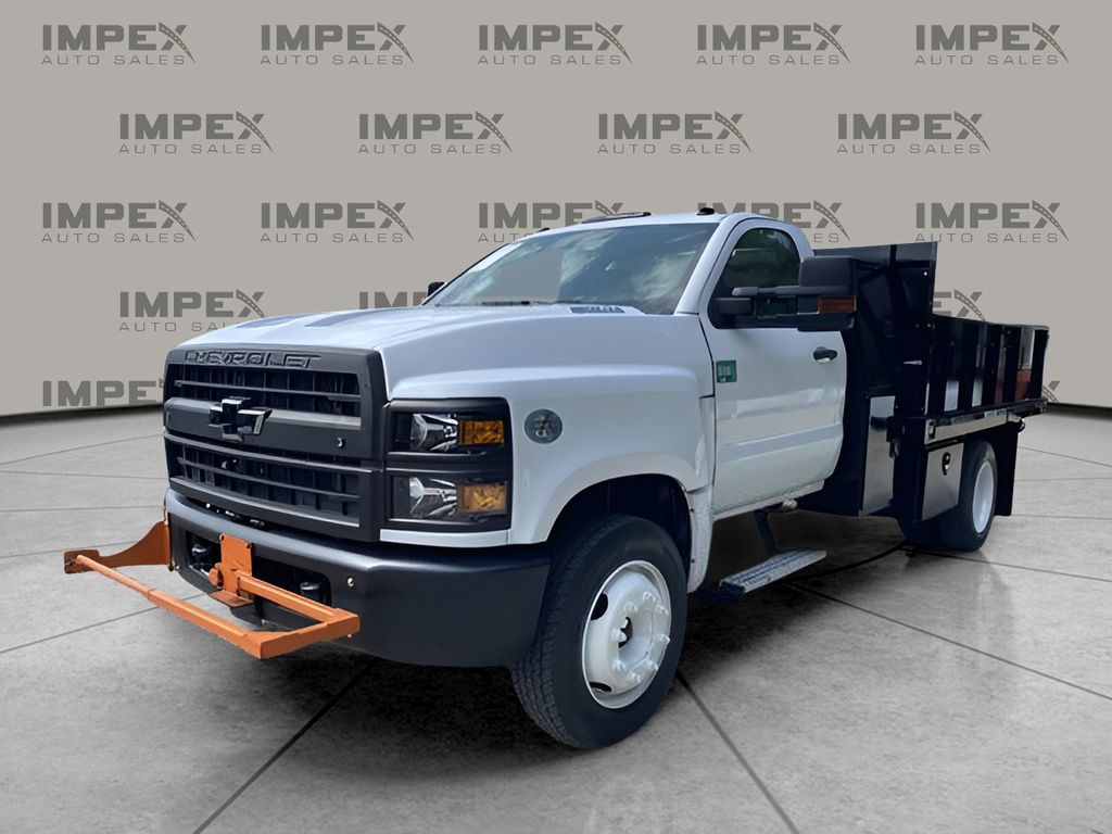 Summit White 2022 Chevrolet Silverado 5500HD Pickup Truck  6-Speed Automatic