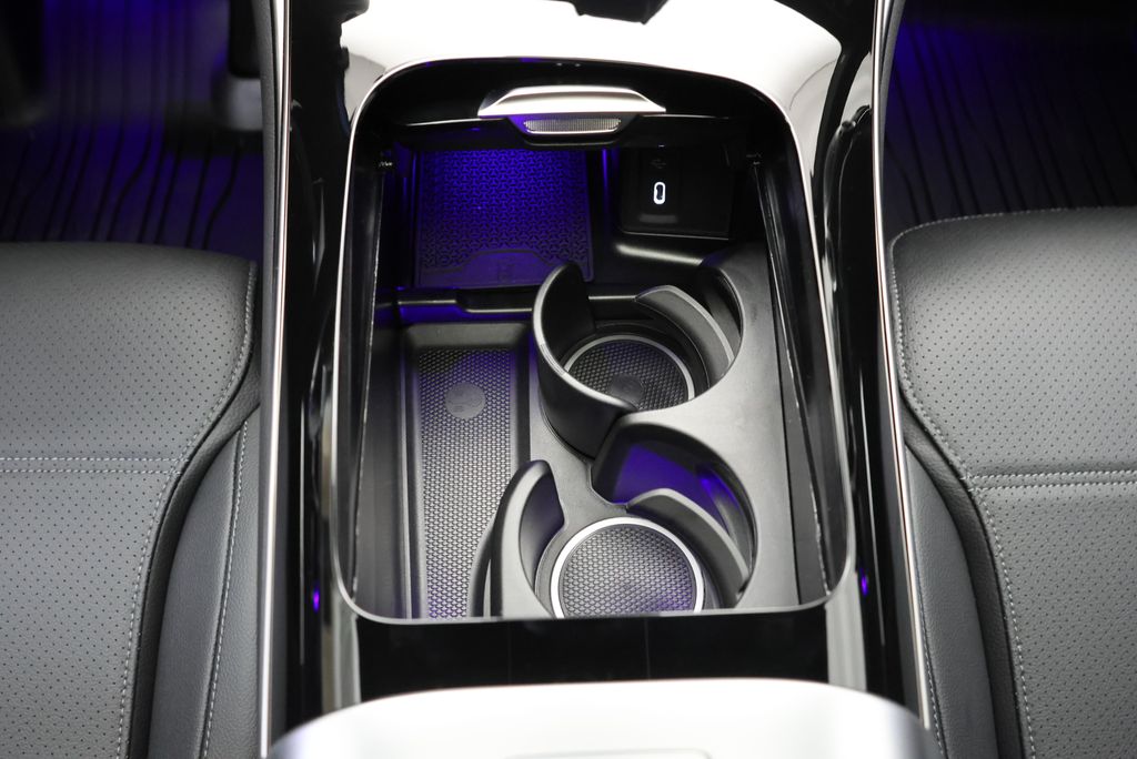 Thumbnail: 2027 Mercedes-Benz GLC - 27