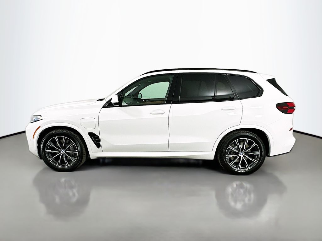 Thumbnail: 2026 BMW X5 - 8