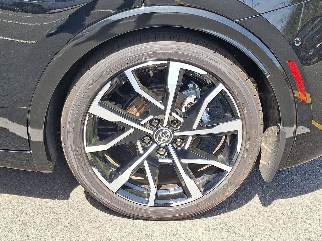 2024 Toyota Prius Prime Premium 5