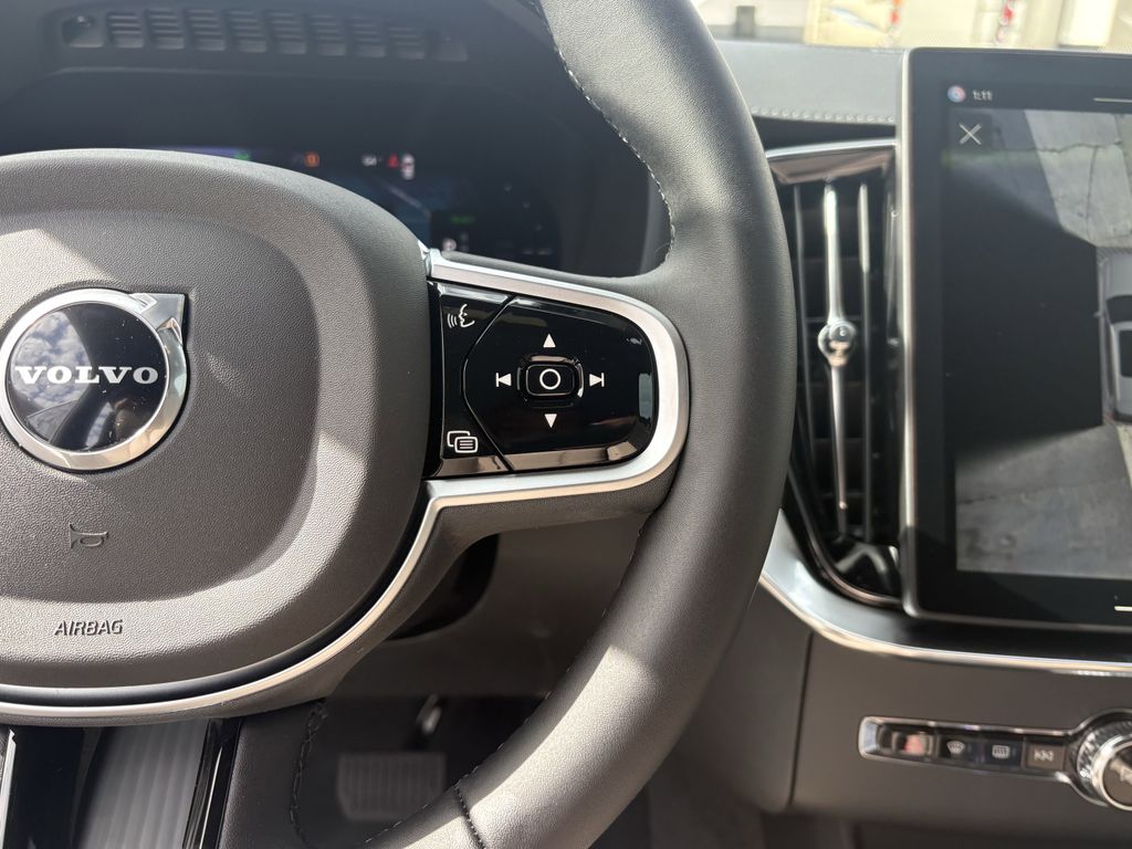 New 2026 White Volvo T8 Ultra image 17