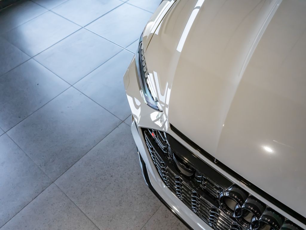 Used 2024  Audi 4.0T image 35