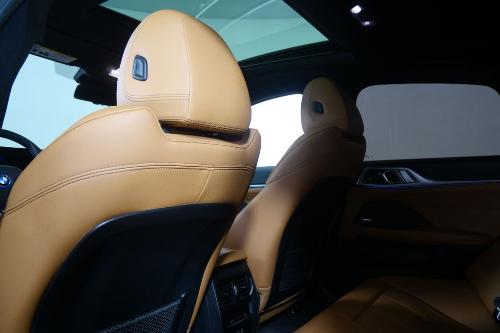 Thumbnail: 2023 BMW i4 - 18