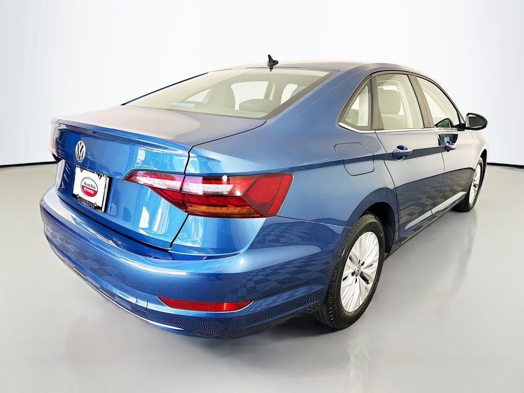 Thumbnail: 2019 Volkswagen Jetta - 5