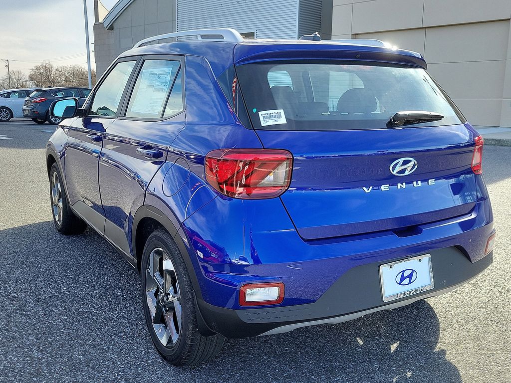Thumbnail: 2025 Hyundai Venue - 3
