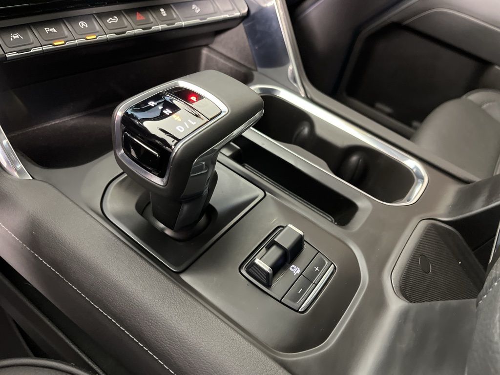 Thumbnail: 2025 GMC Sierra 1500 - 32