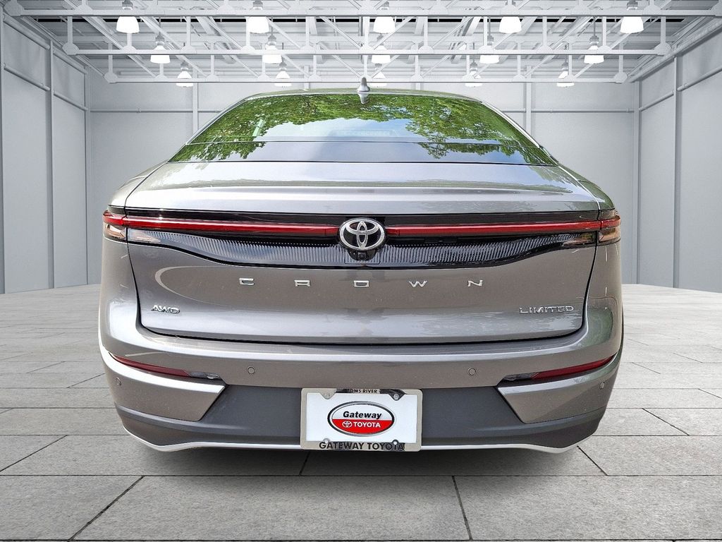 2023 Toyota Crown Limited 5