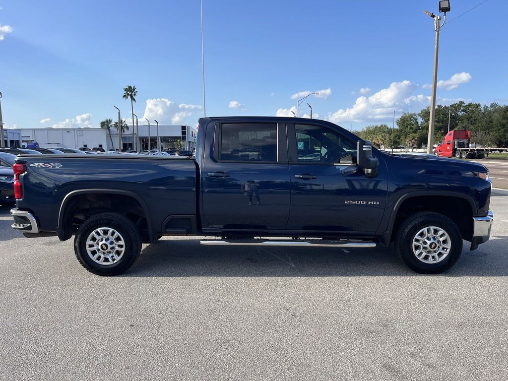 2022 Chevrolet Silverado 2500HD LT 3