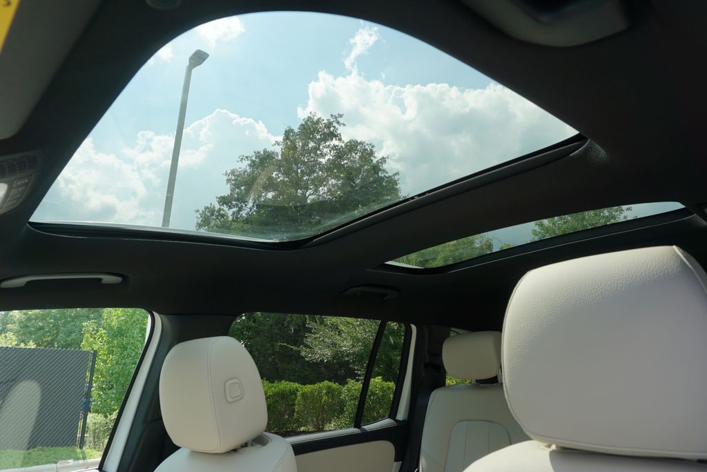 Thumbnail: 2025 Mercedes-Benz GLB - 12