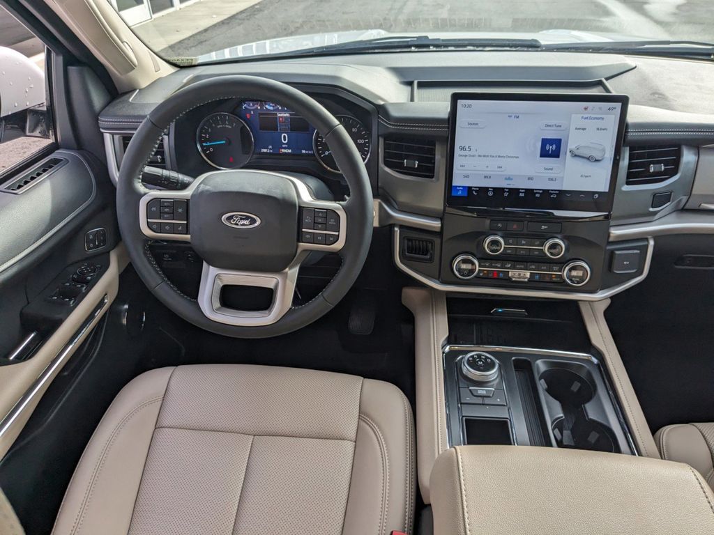 2024 Ford Expedition XLT