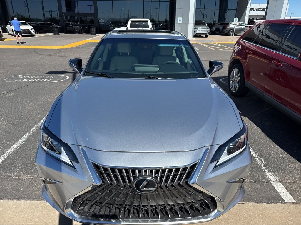 Thumbnail: 2024 Lexus ES - 2