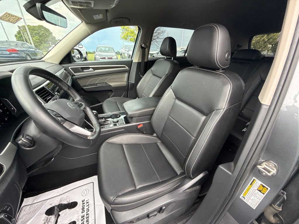 2023 Volkswagen Atlas 2.0T SE w/Technology Gray at Subaru and VW of Moon Township