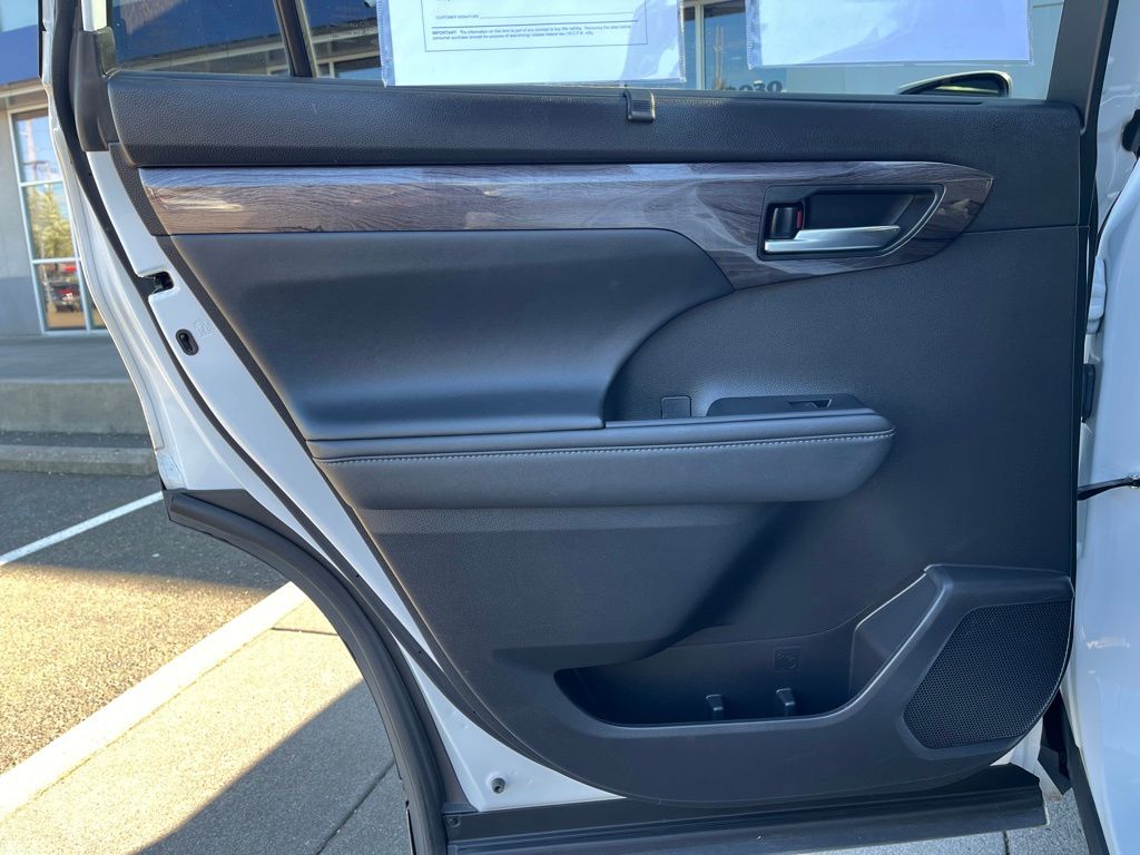 2022 Toyota Highlander Limited