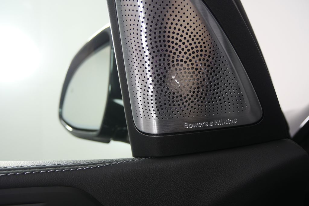 Thumbnail: 2026 BMW X5 - 9