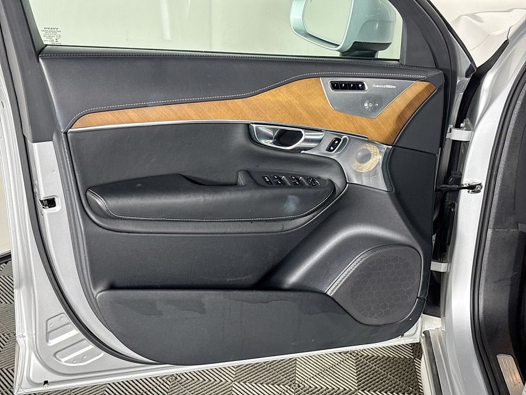 2018 Volvo XC90 T6 Inscription