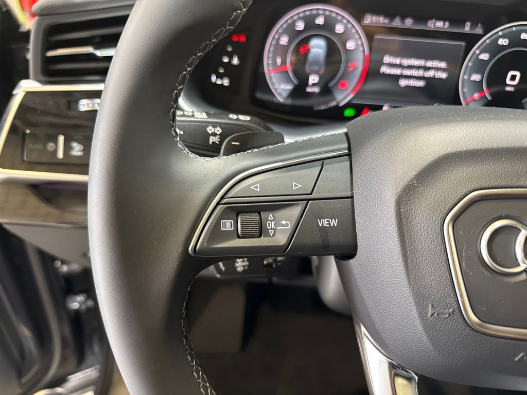 Thumbnail: 2026 Audi Q7 - 30