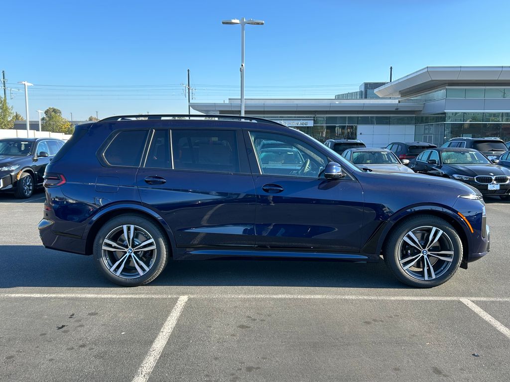 2025 BMW X7 xDrive40i 6