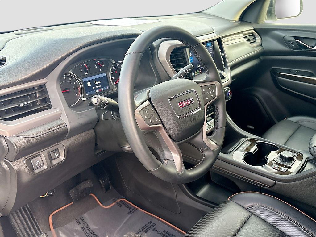 Used 2023 White GMC AT4 image 9