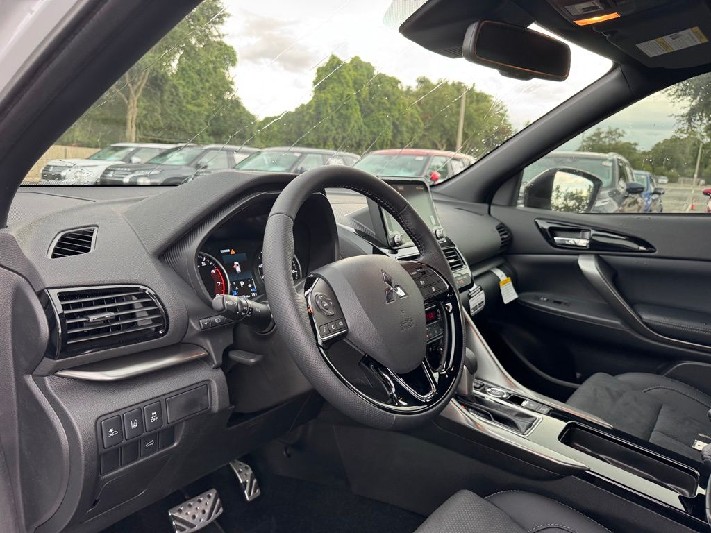 2025 Mitsubishi Eclipse Cross SEL photo 23