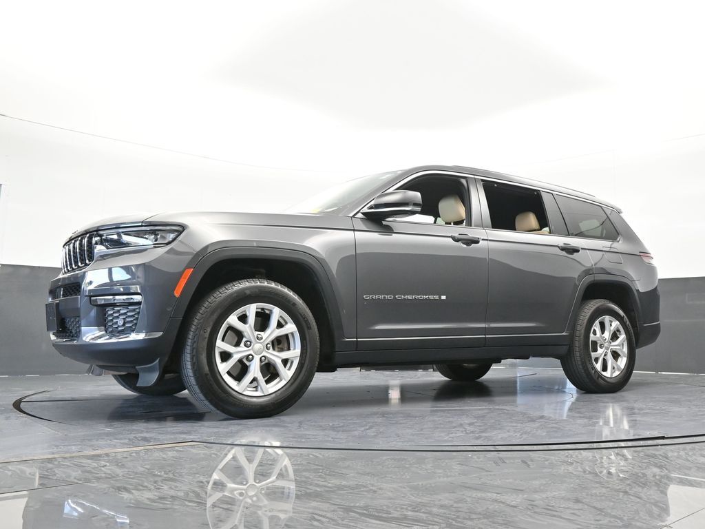 Used 2023 Baltic Gray Metallic Clearcoat Jeep Limited image 64