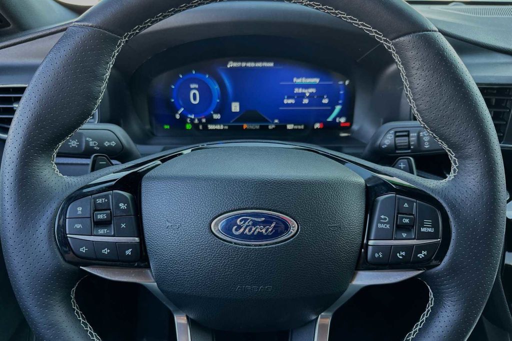 2022 Ford Explorer ST 27