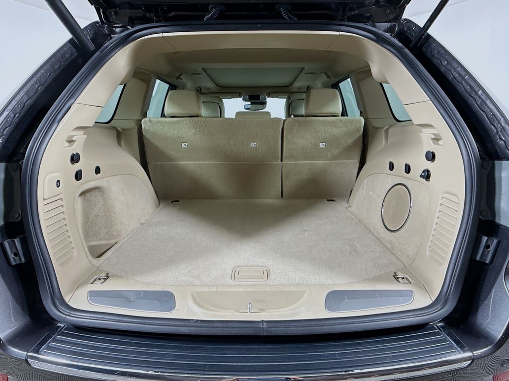 Thumbnail: 2020 Jeep Grand Cherokee - 28