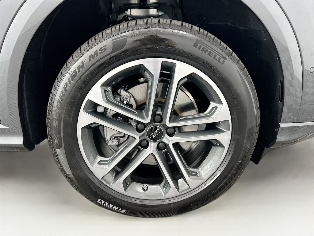 Thumbnail: 2025 Audi Q5 - 31