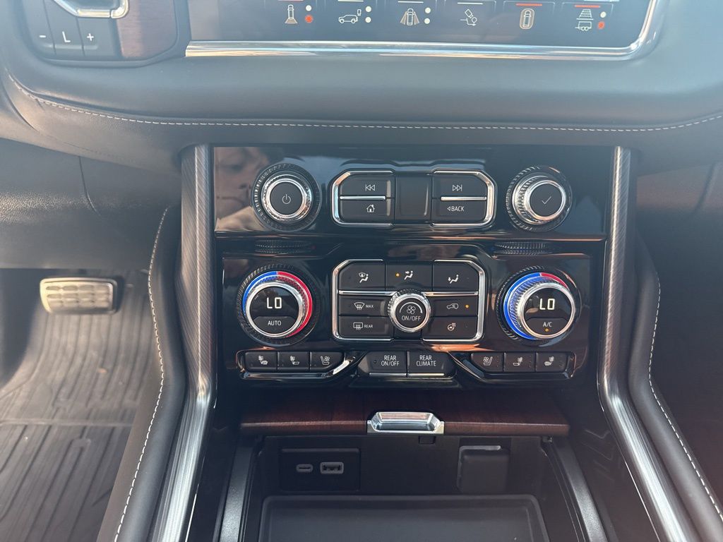 2024 GMC Yukon Denali Ultimate