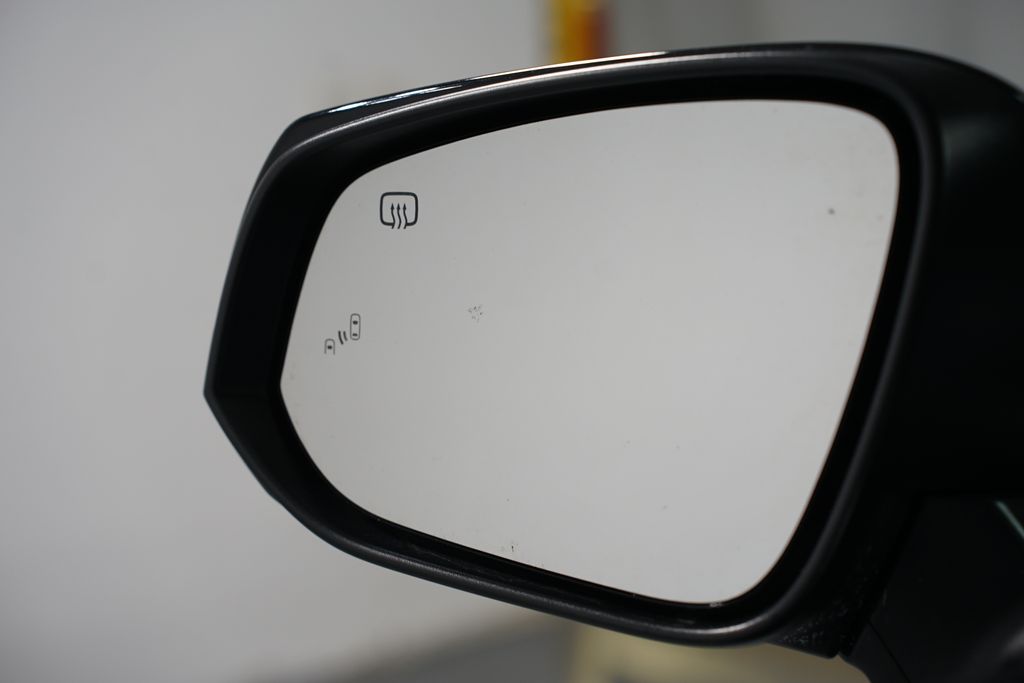 Thumbnail: 2024 Toyota Sienna - 25