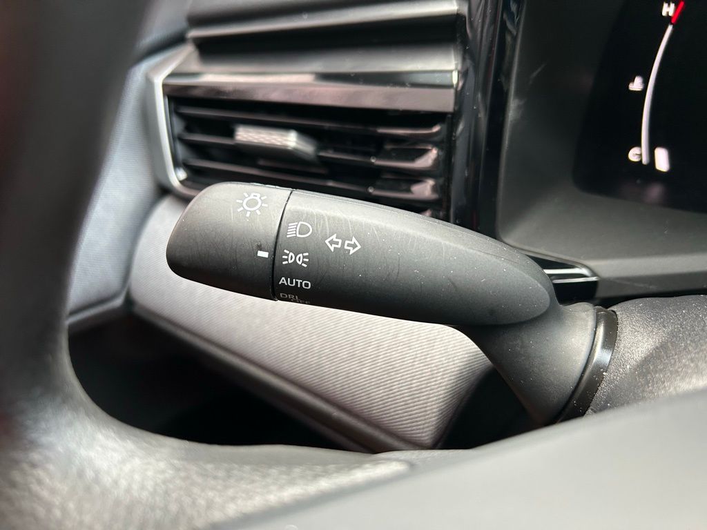 Thumbnail: 2025 Toyota Camry - 21