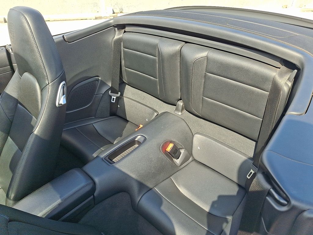 Thumbnail: 2018 Porsche 911 - 12