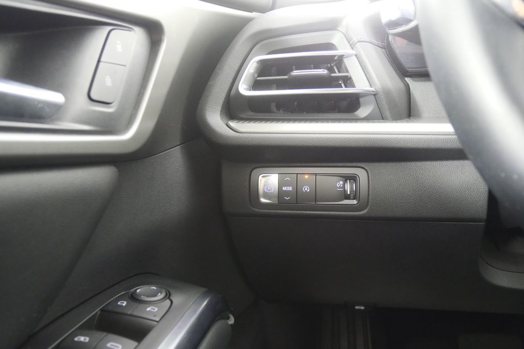 Thumbnail: 2025 Chevrolet Traverse - 23