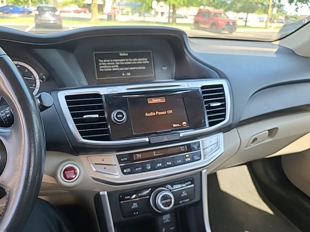 Used 2013 White Honda EX-L image 5