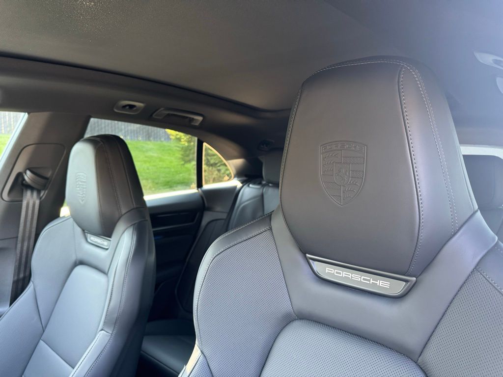 2024 Porsche Macan T 5