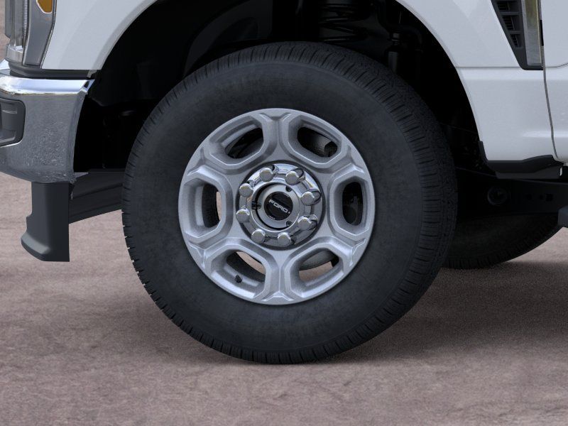 New 2026 Oxford White Ford XLT image 19