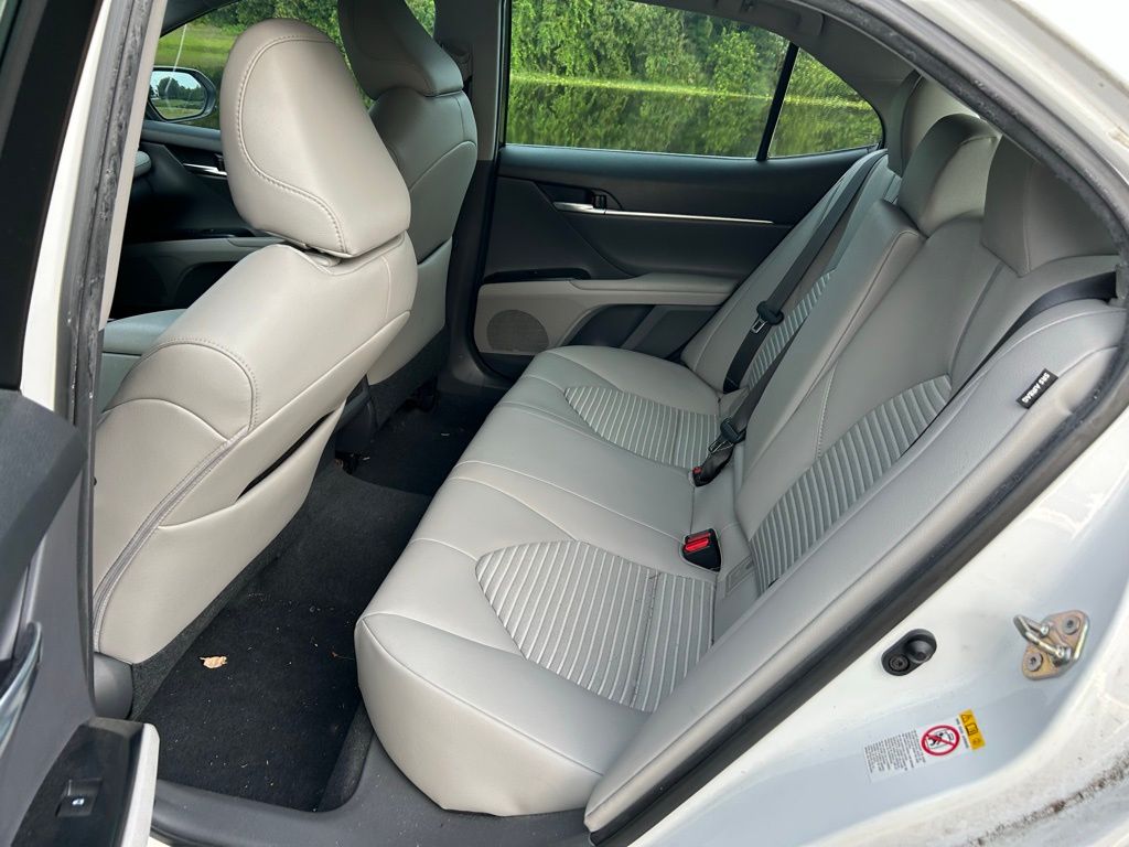Thumbnail: 2018 Toyota Camry - 12