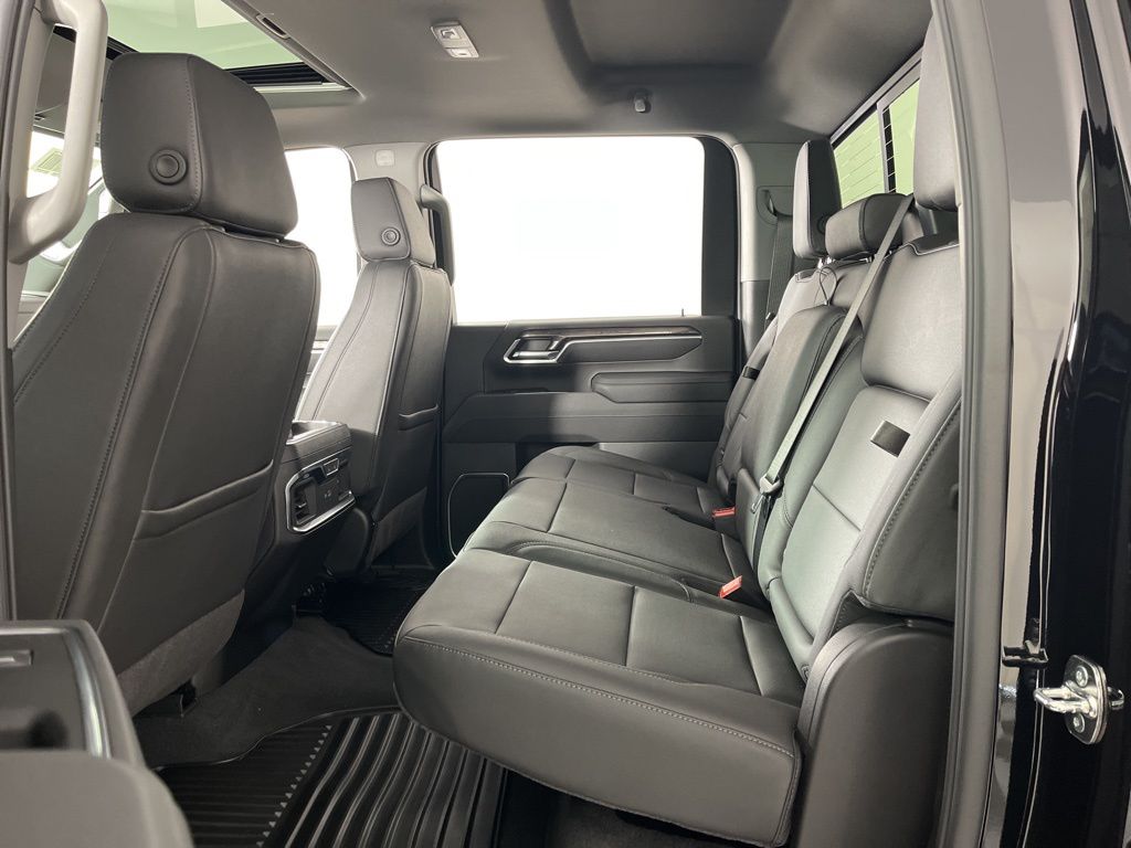 Thumbnail: 2026 Chevrolet Silverado 2500 - 25