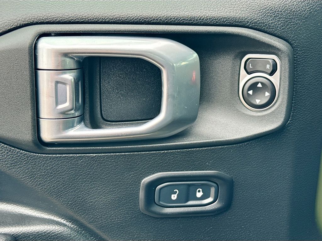 2021 Jeep Wrangler Unlimited Rubicon - Photo 20