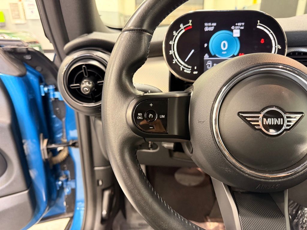 Thumbnail: 2023 MINI Cooper - 11