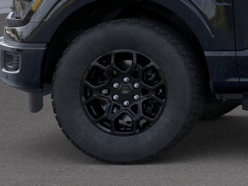 New 2026 Agate Black Metallic Ford XLT image 19