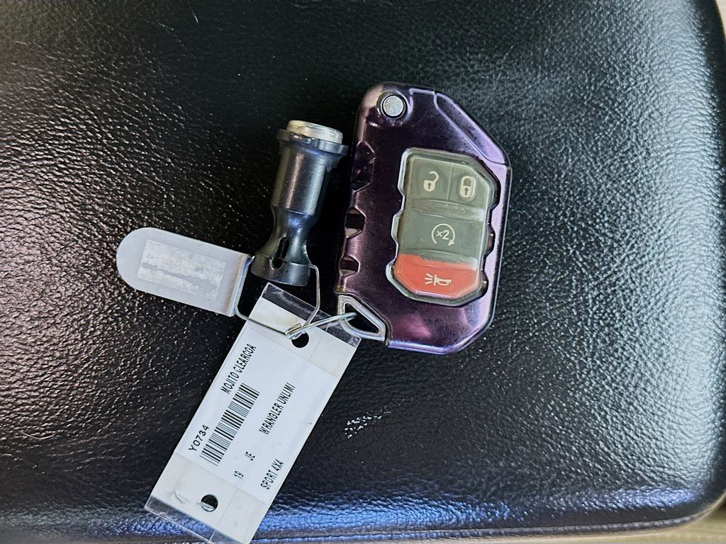 Used 2019 Green Jeep Unlimited Sport S image 35