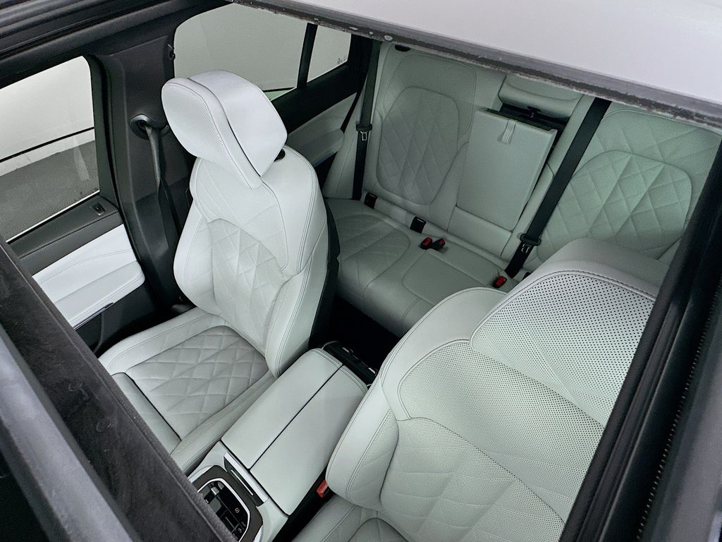 Thumbnail: 2025 BMW X5 - 22