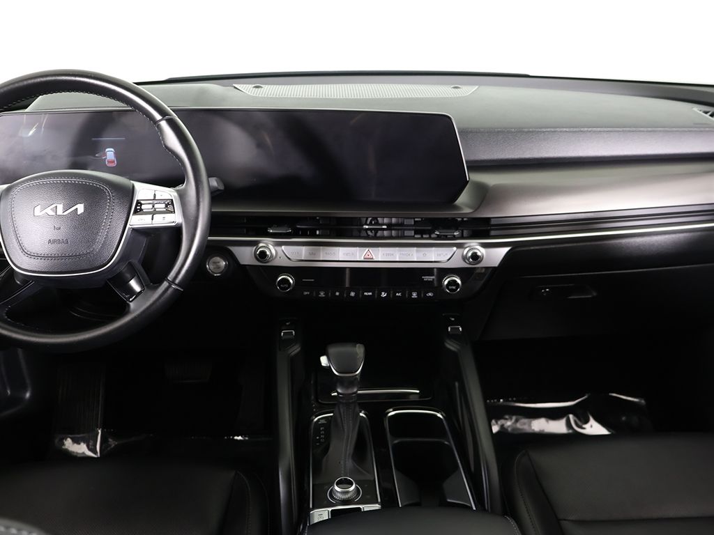 Used 2023 Silver Kia S image 38