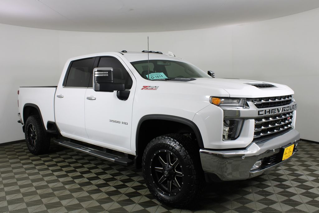 2022 Chevrolet Silverado 3500HD LTZ Crew Cab 4WD